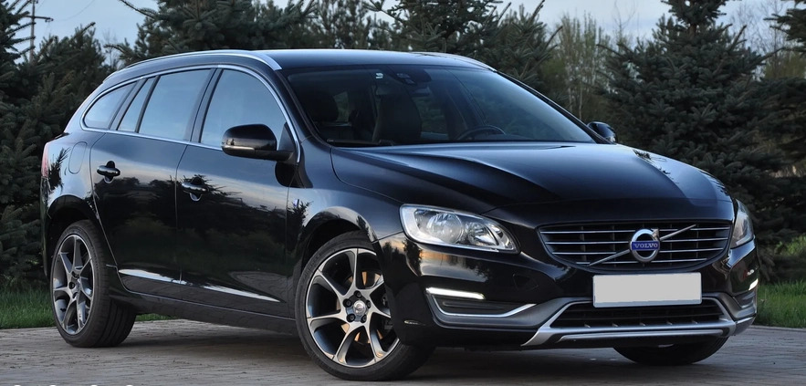 Volvo V60 cena 52400 przebieg: 219000, rok produkcji 2015 z Starachowice małe 667